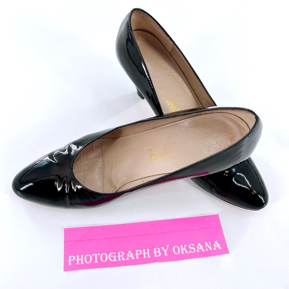 Salvatore Ferragamo Women's Black Patent Leather  Pump size 7.5 B made in Italy - Picture 4 of 13